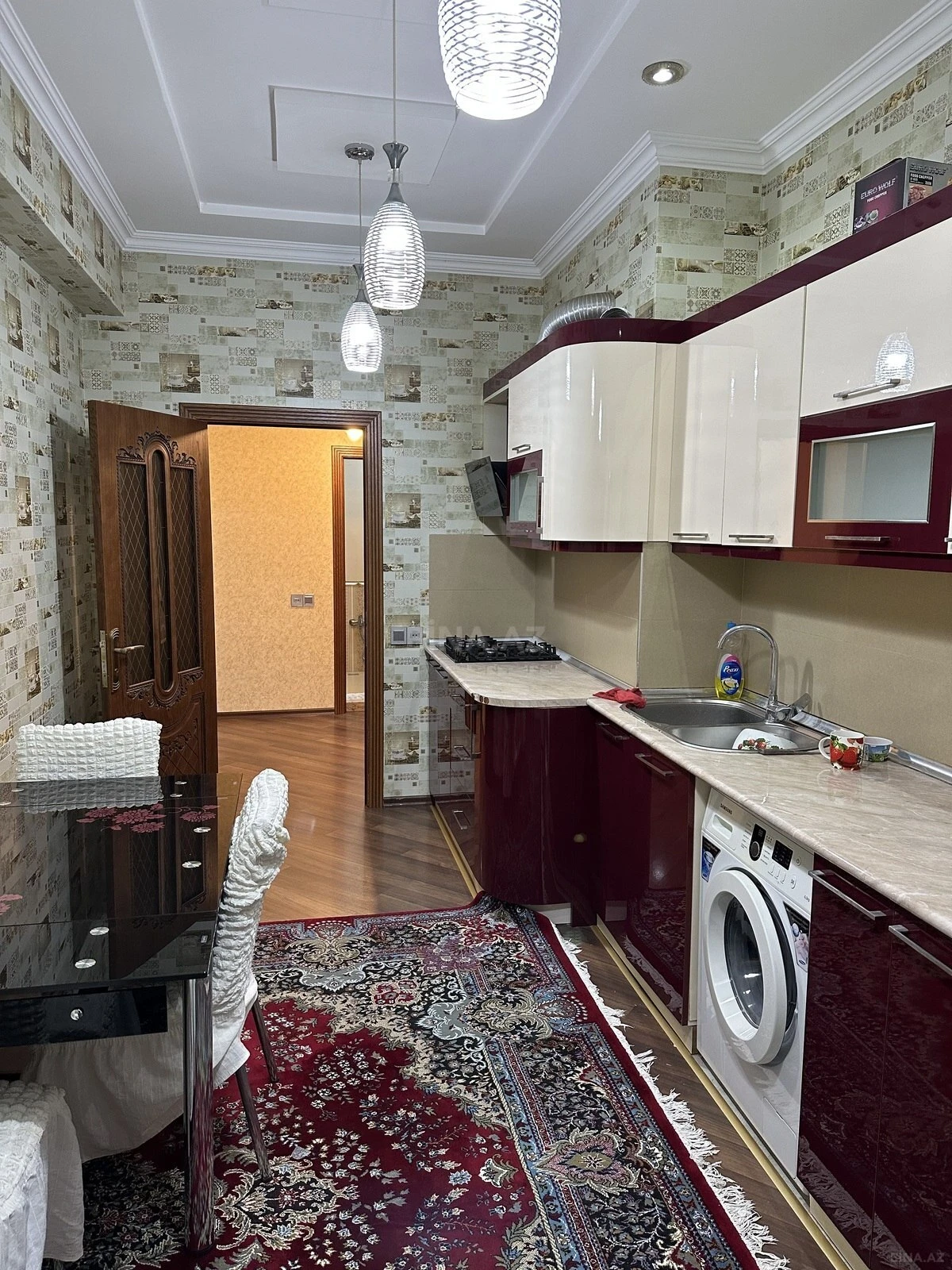 Satılır 2 otaqlı mənzil 93 m²