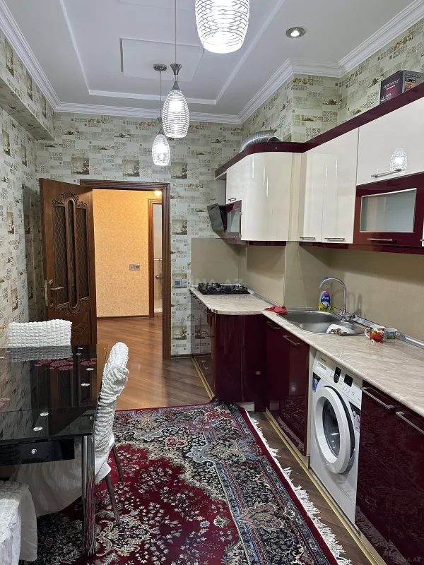 Satılır 2 otaqlı mənzil 93 m²