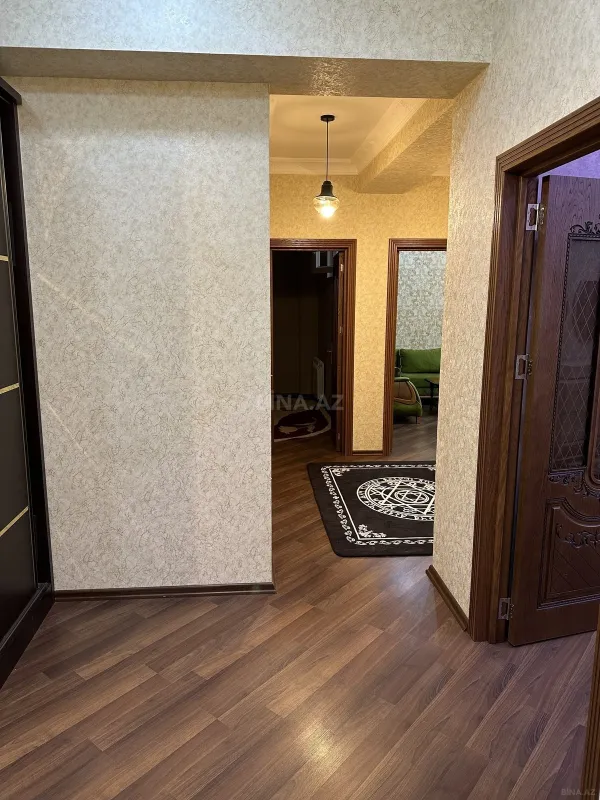Satılır 2 otaqlı mənzil 93 m²