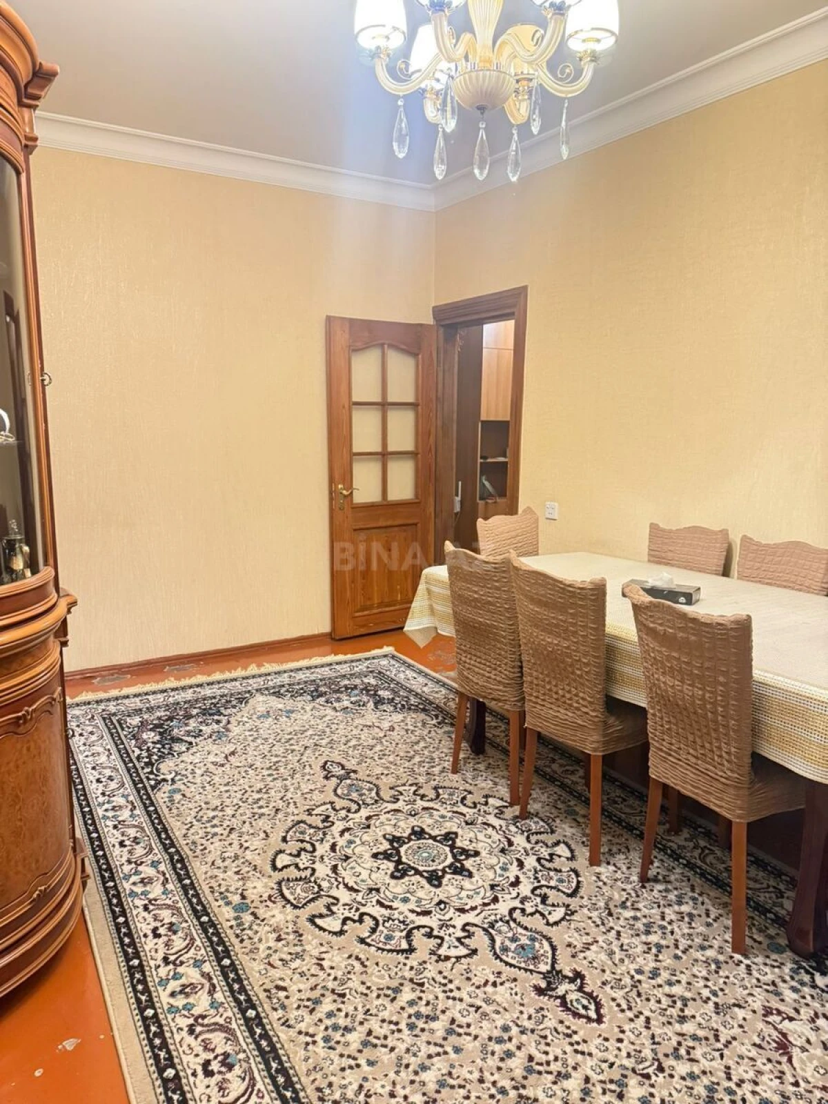 Satılır 4 otaqlı mənzil 100 m²