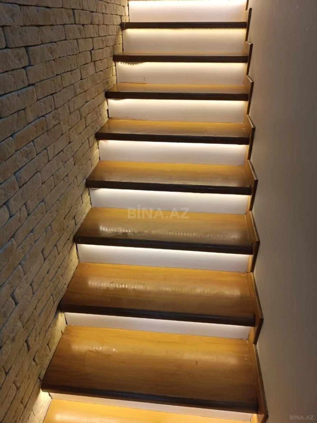 Kirayə verilir 4 otaqlı ofis 145 m²