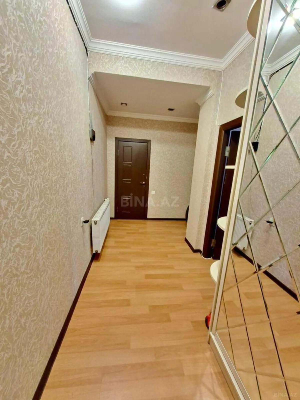 Satılır 2 otaqlı mənzil 67.7 m²