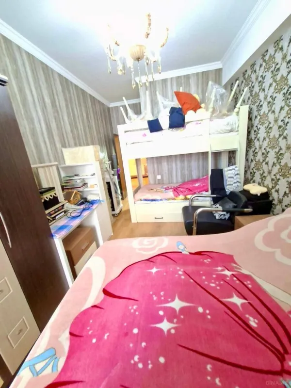 Satılır 2 otaqlı mənzil 67.7 m²
