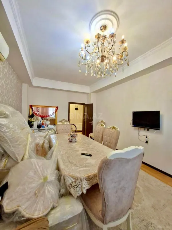 Satılır 2 otaqlı mənzil 67.7 m²