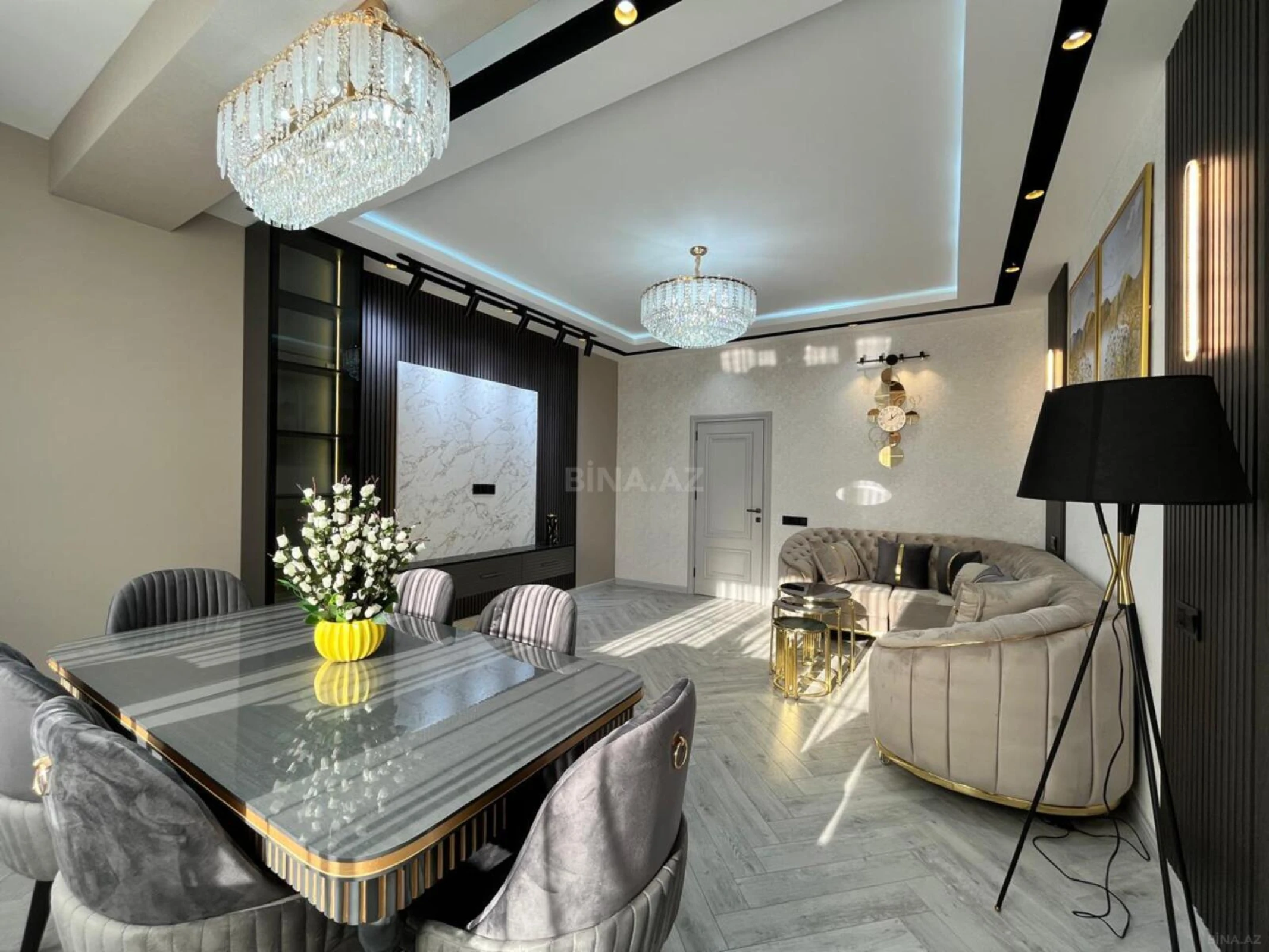 Satılır 3 otaqlı mənzil 154 m²