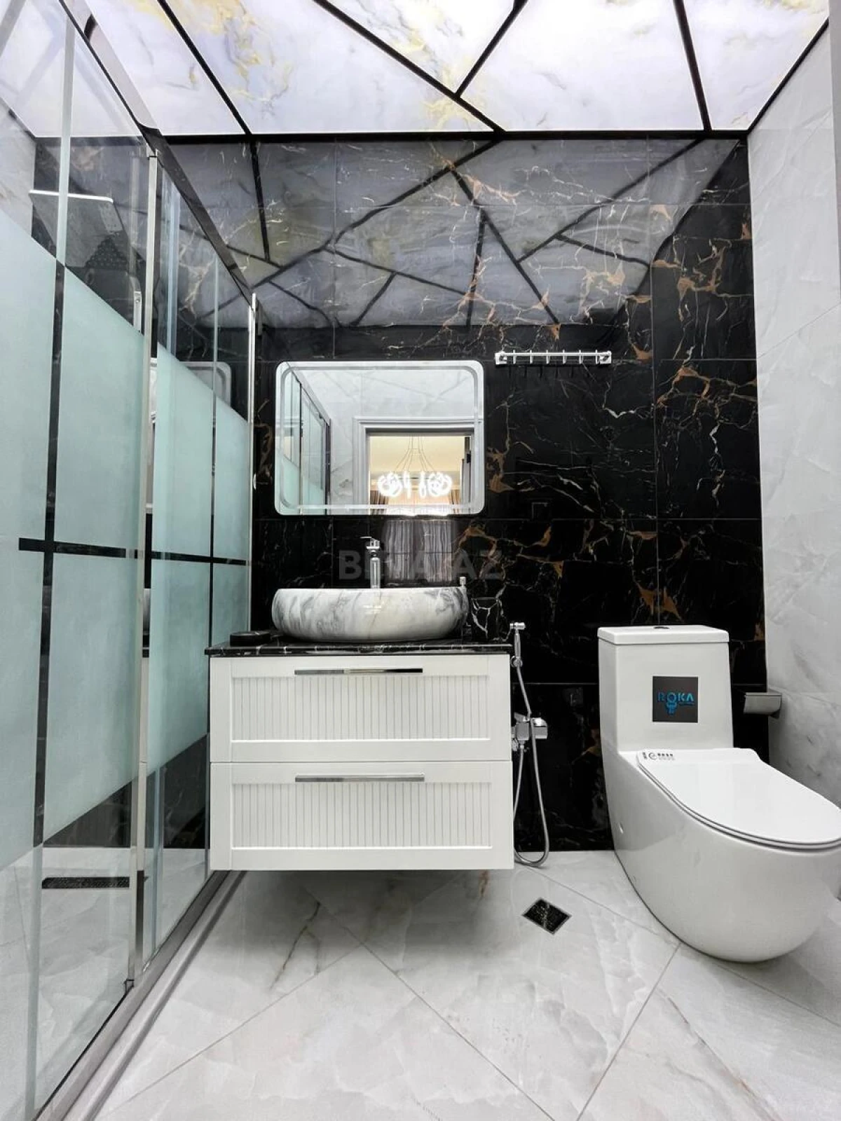 Satılır 3 otaqlı mənzil 154 m²