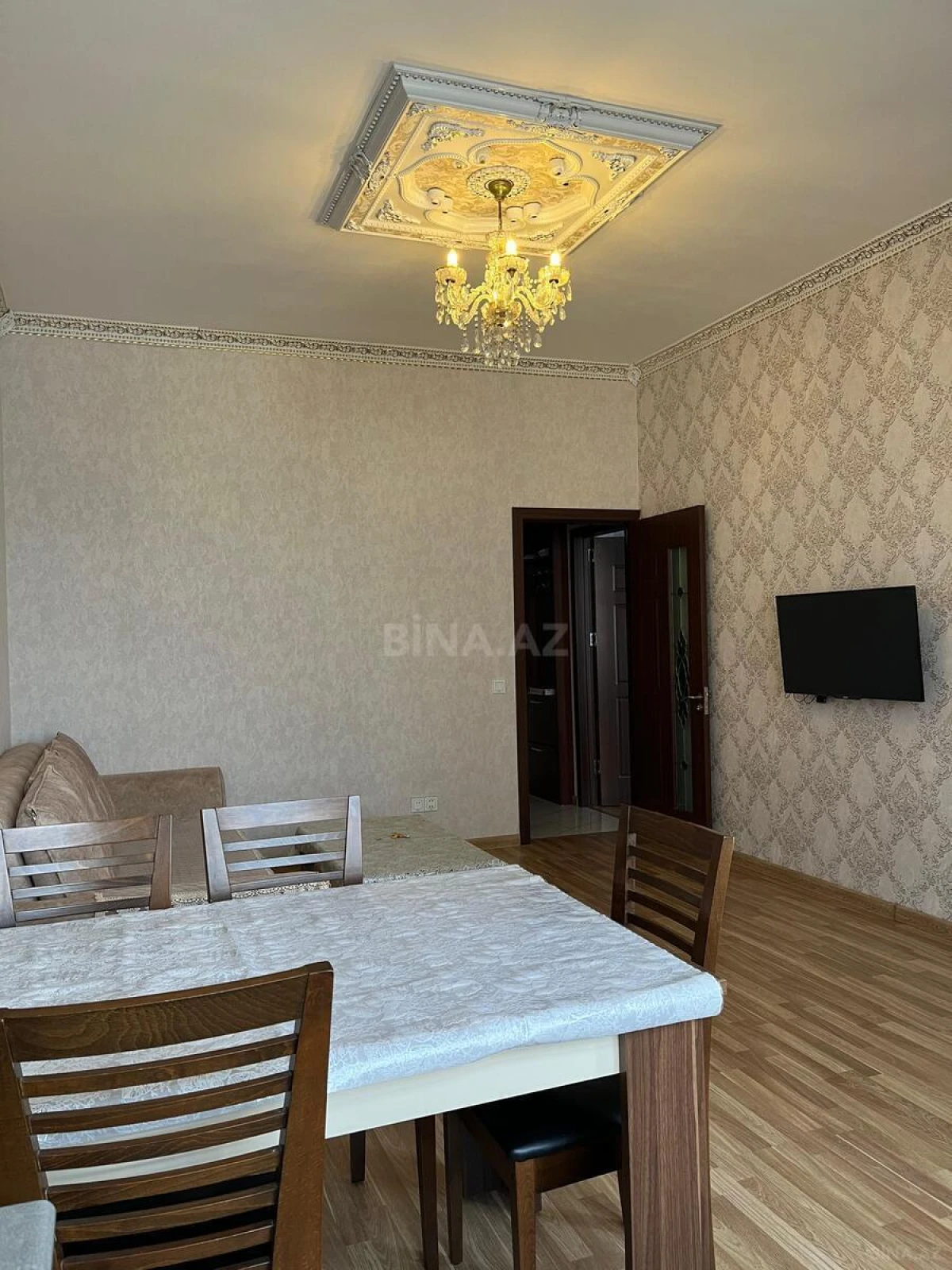 Kirayə verilir 2 otaqlı mənzil 65 m²