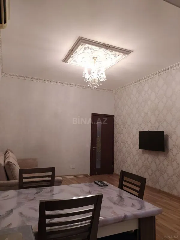 Kirayə verilir 2 otaqlı mənzil 65 m²