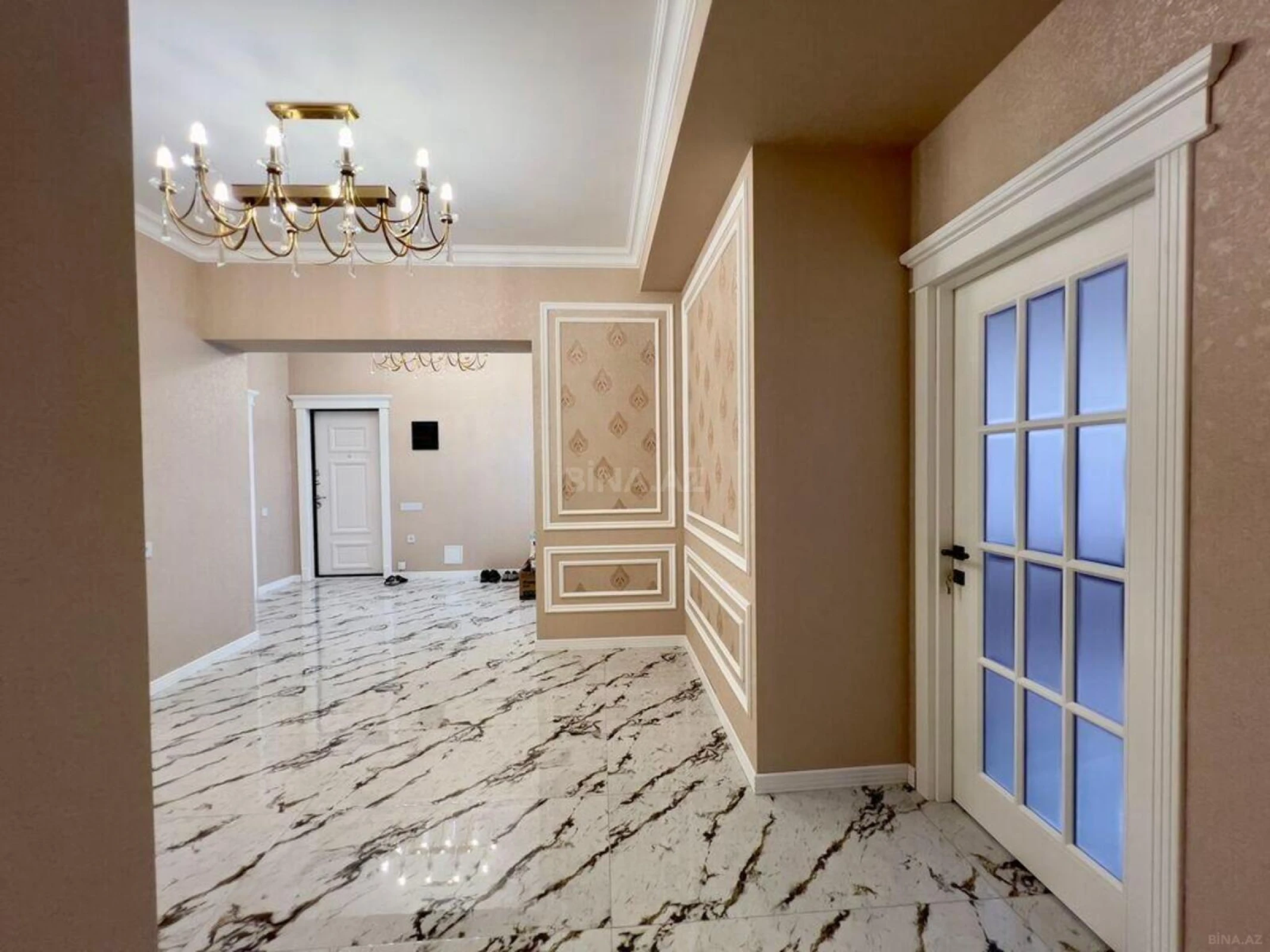 Kirayə verilir 3 otaqlı mənzil 138 m²