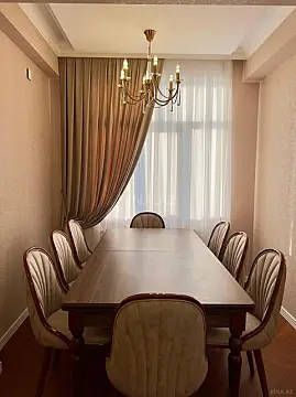Kirayə verilir 3 otaqlı mənzil 138 m²