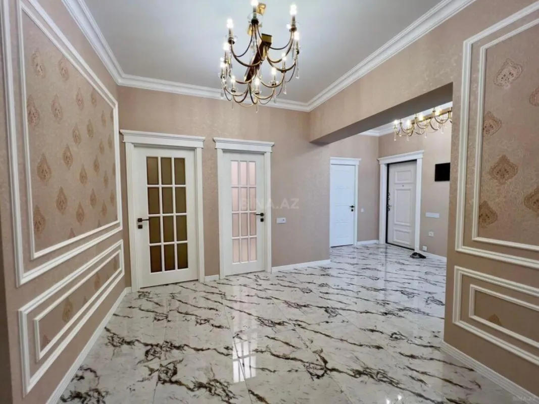 Kirayə verilir 3 otaqlı mənzil 138 m²