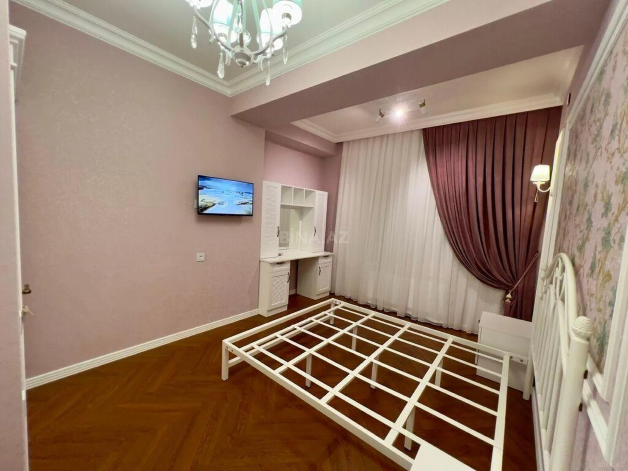 Kirayə verilir 3 otaqlı mənzil 138 m²