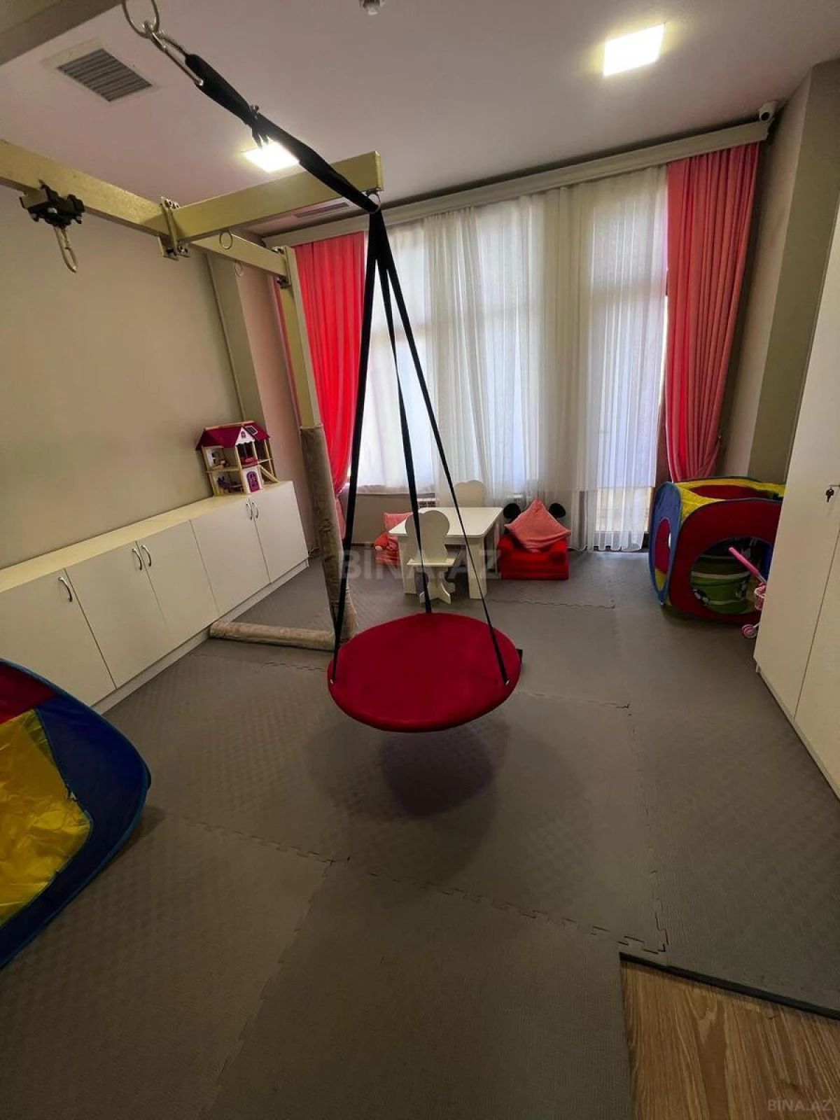 Kirayə verilir obyekt 1150 m²