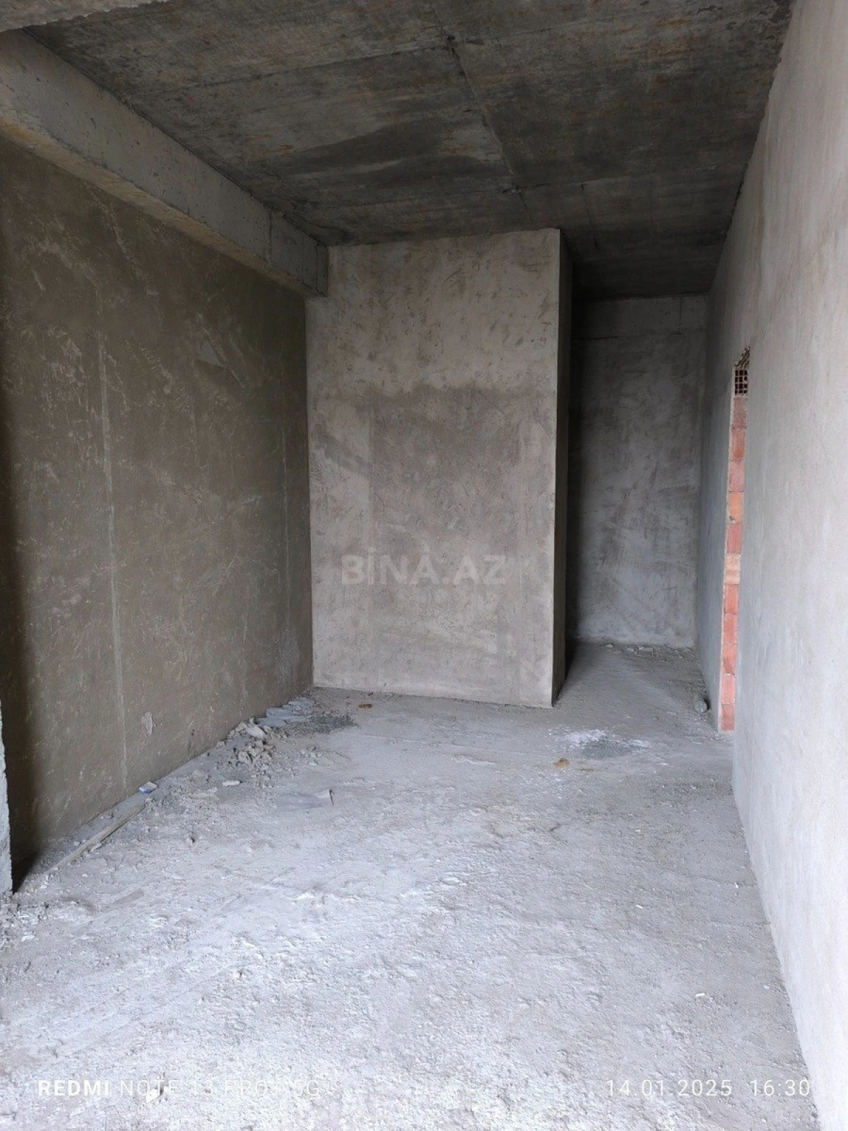 Satılır 3 otaqlı mənzil 132 m²