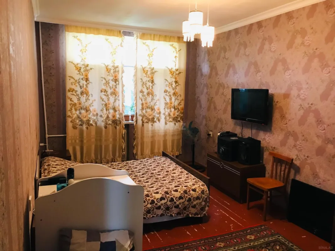 Satılır 4 otaqlı mənzil 110 m²
