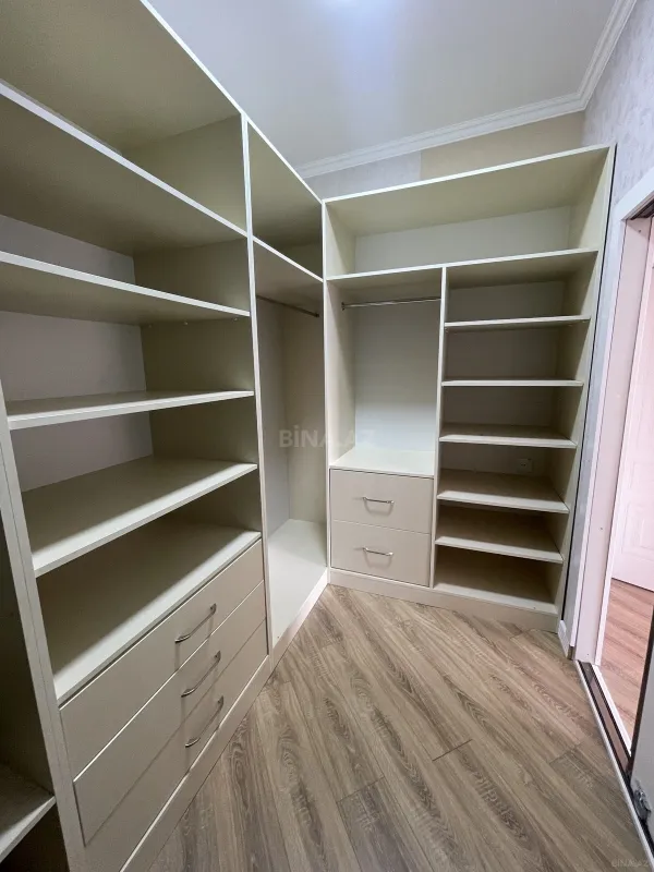 Satılır 6 otaqlı həyət evi 430 m²