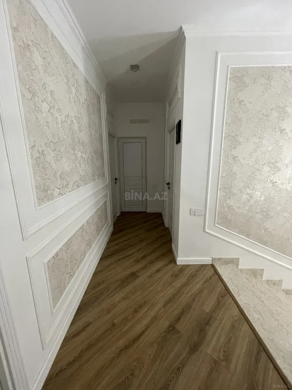 Satılır 6 otaqlı həyət evi 430 m²