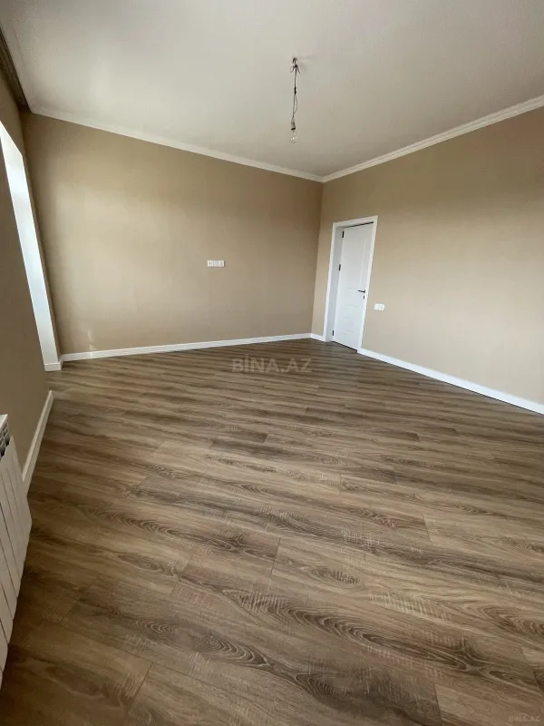 Satılır 6 otaqlı həyət evi 430 m²