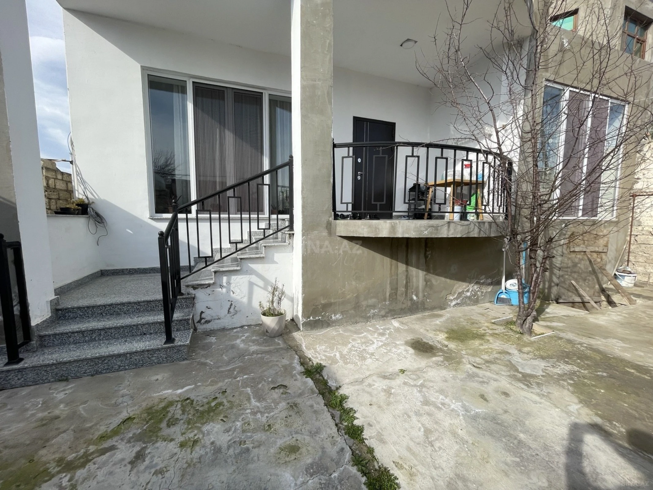 Satılır 6 otaqlı həyət evi 430 m²