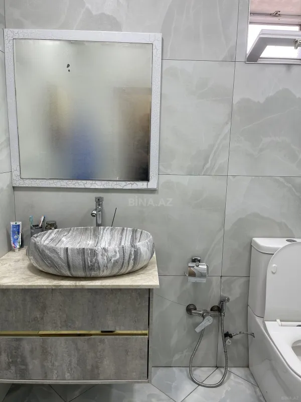 Satılır 6 otaqlı həyət evi 430 m²
