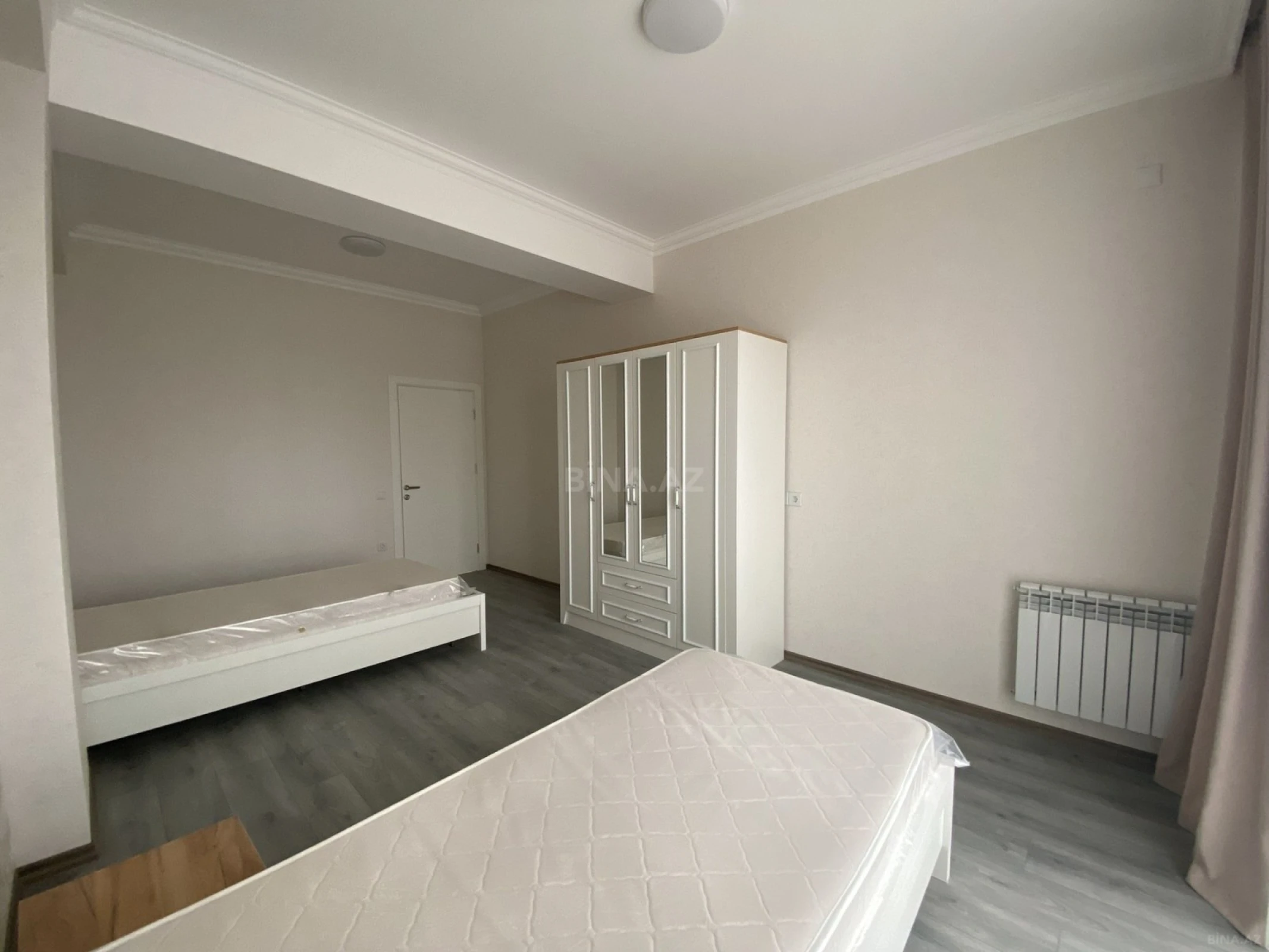 Satılır 3 otaqlı mənzil 106.8 m²