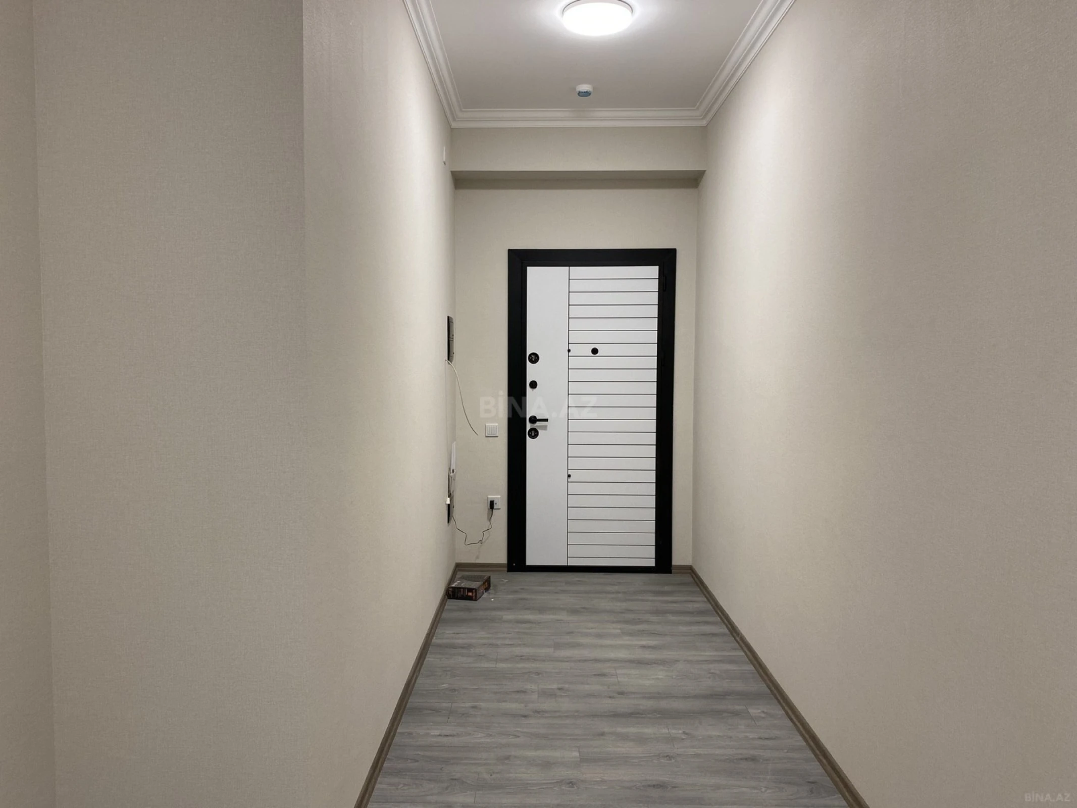 Satılır 3 otaqlı mənzil 106.8 m²
