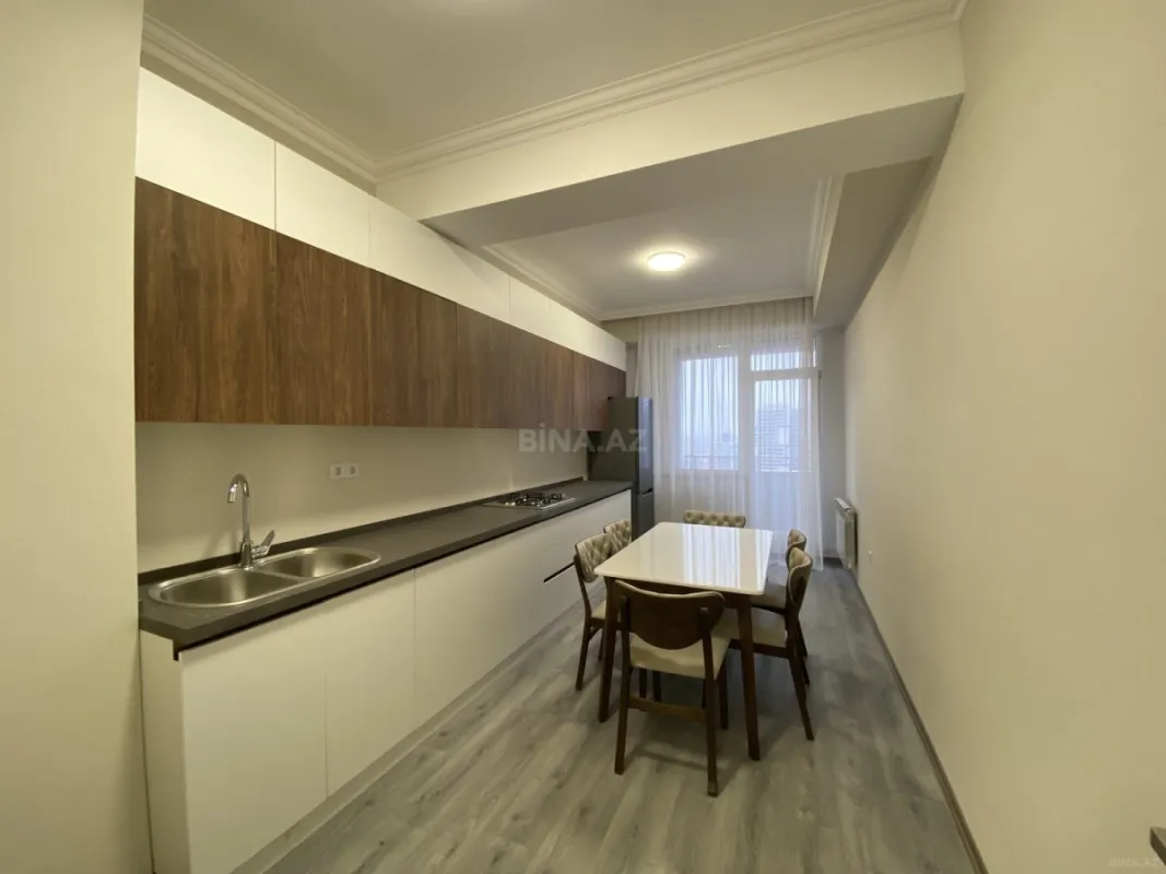 Satılır 3 otaqlı mənzil 106.8 m²