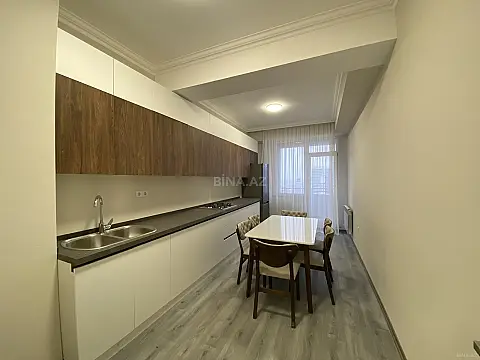 Satılır 3 otaqlı mənzil 106.8 m²