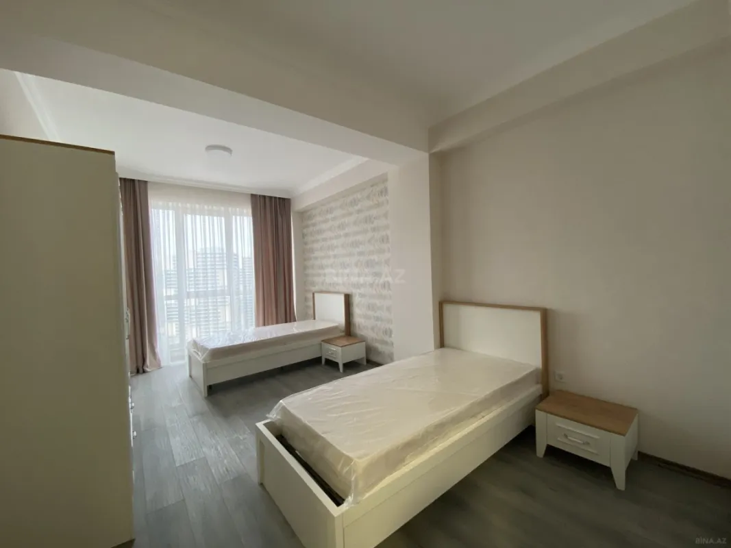 Satılır 3 otaqlı mənzil 106.8 m²