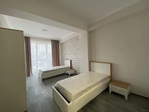 Satılır 3 otaqlı mənzil 106.8 m²