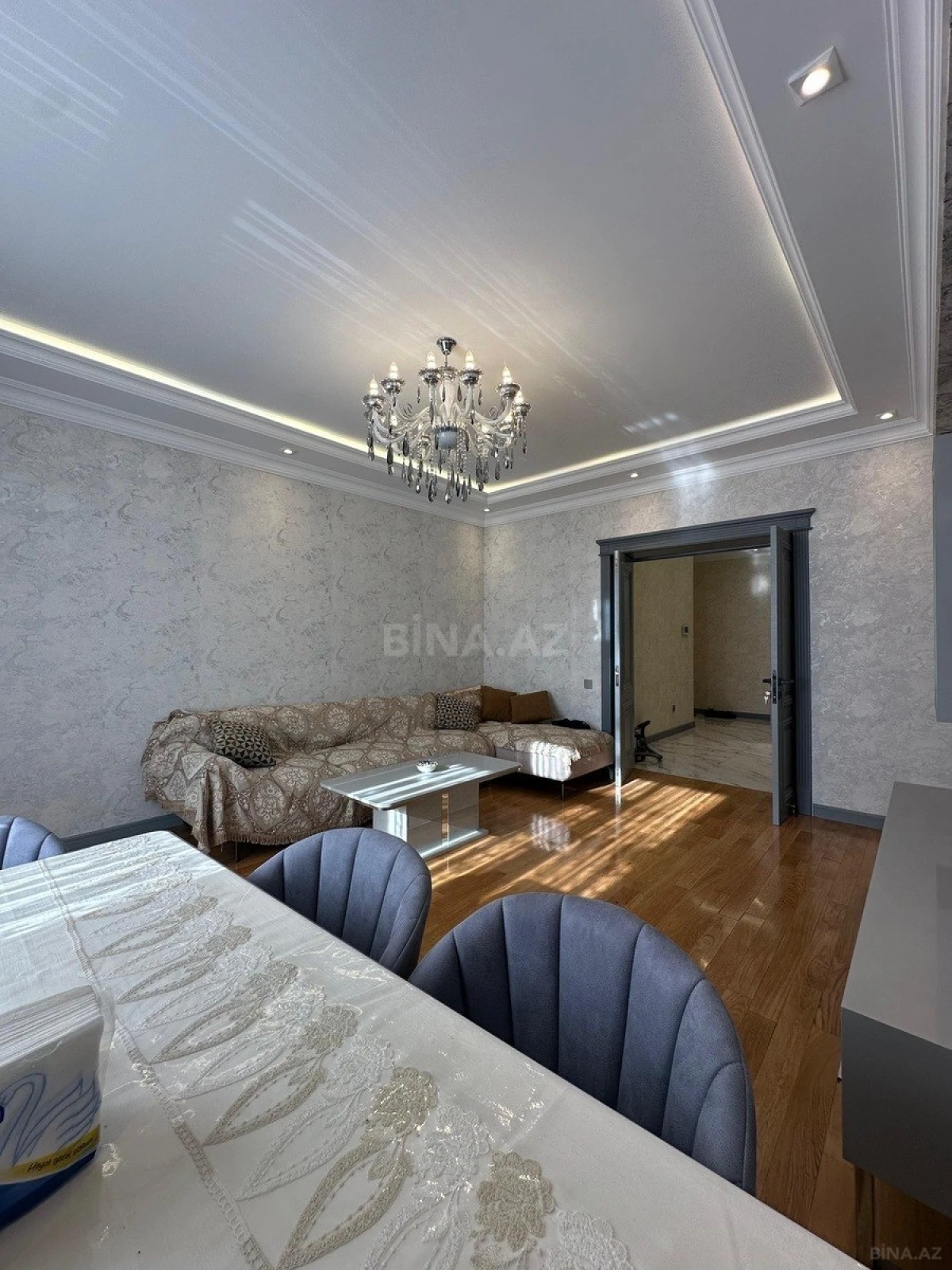 Kirayə verilir 3 otaqlı mənzil 110 m²