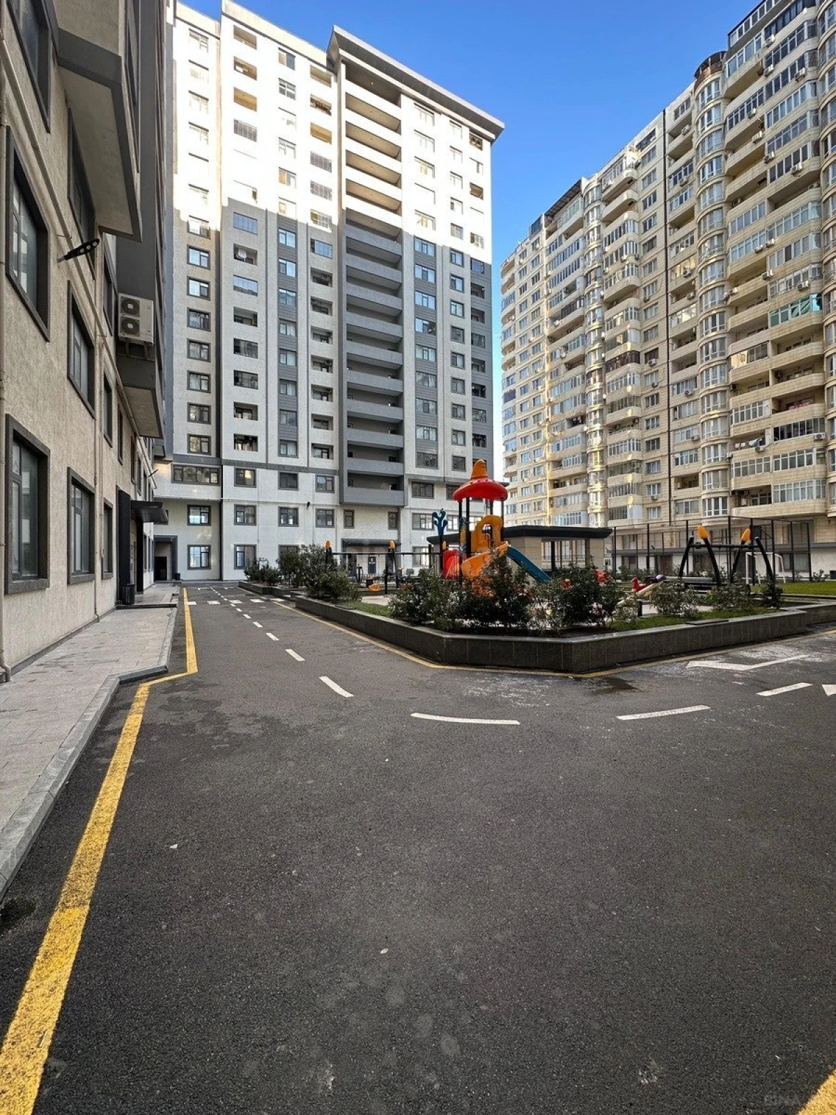 Kirayə verilir 3 otaqlı mənzil 110 m²