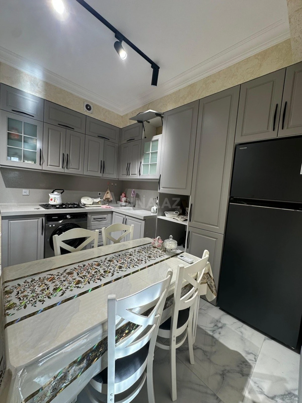 Kirayə verilir 3 otaqlı mənzil 110 m²