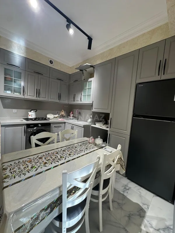 Kirayə verilir 3 otaqlı mənzil 110 m²