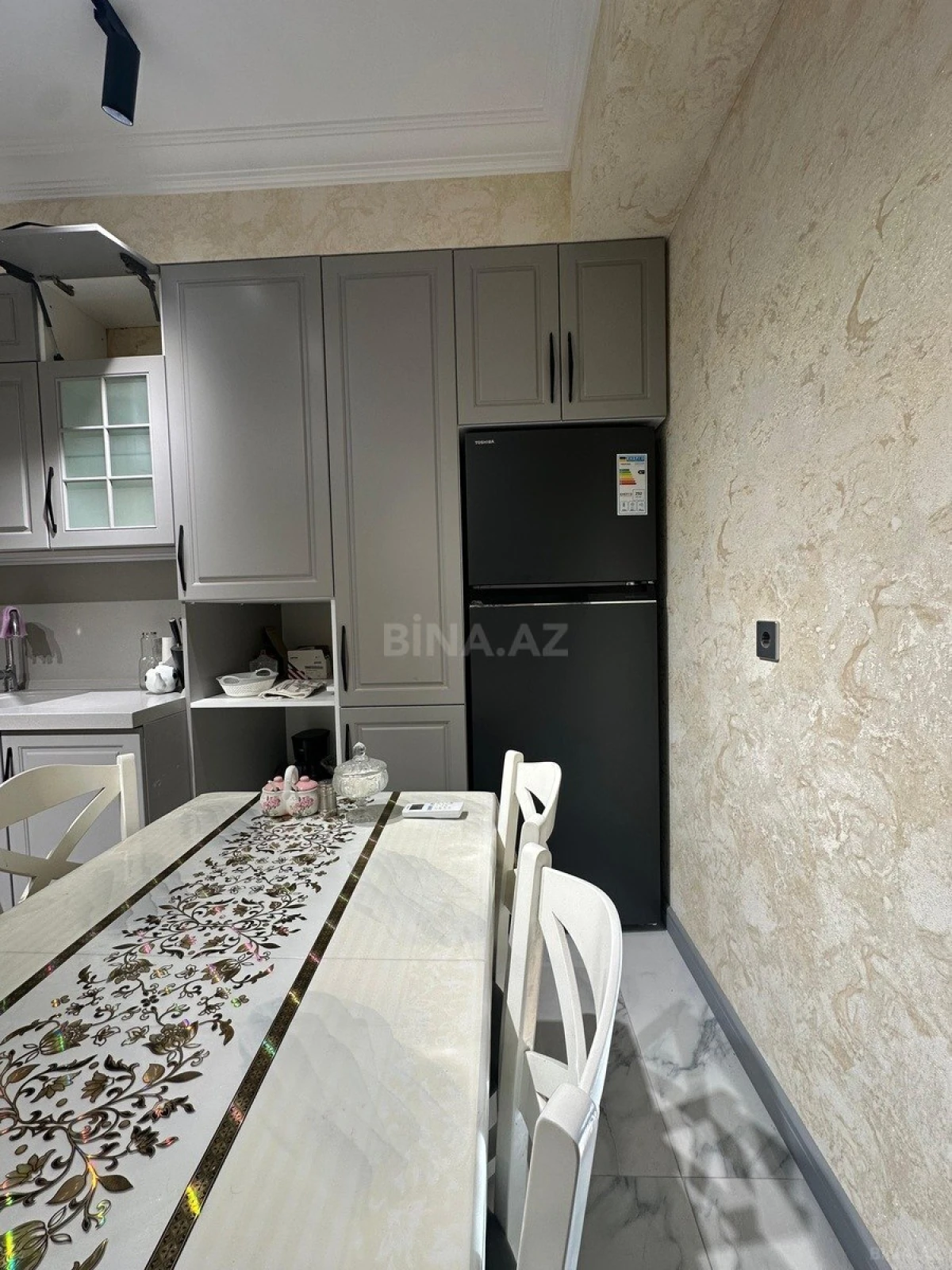 Kirayə verilir 3 otaqlı mənzil 110 m²