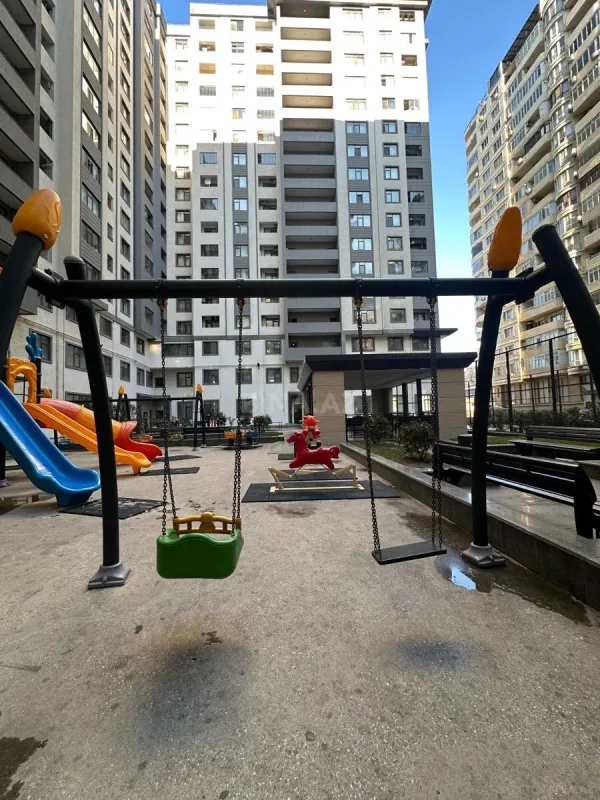 Kirayə verilir 3 otaqlı mənzil 110 m²