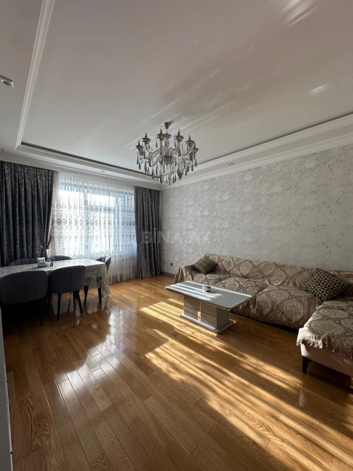 Kirayə verilir 3 otaqlı mənzil 110 m²
