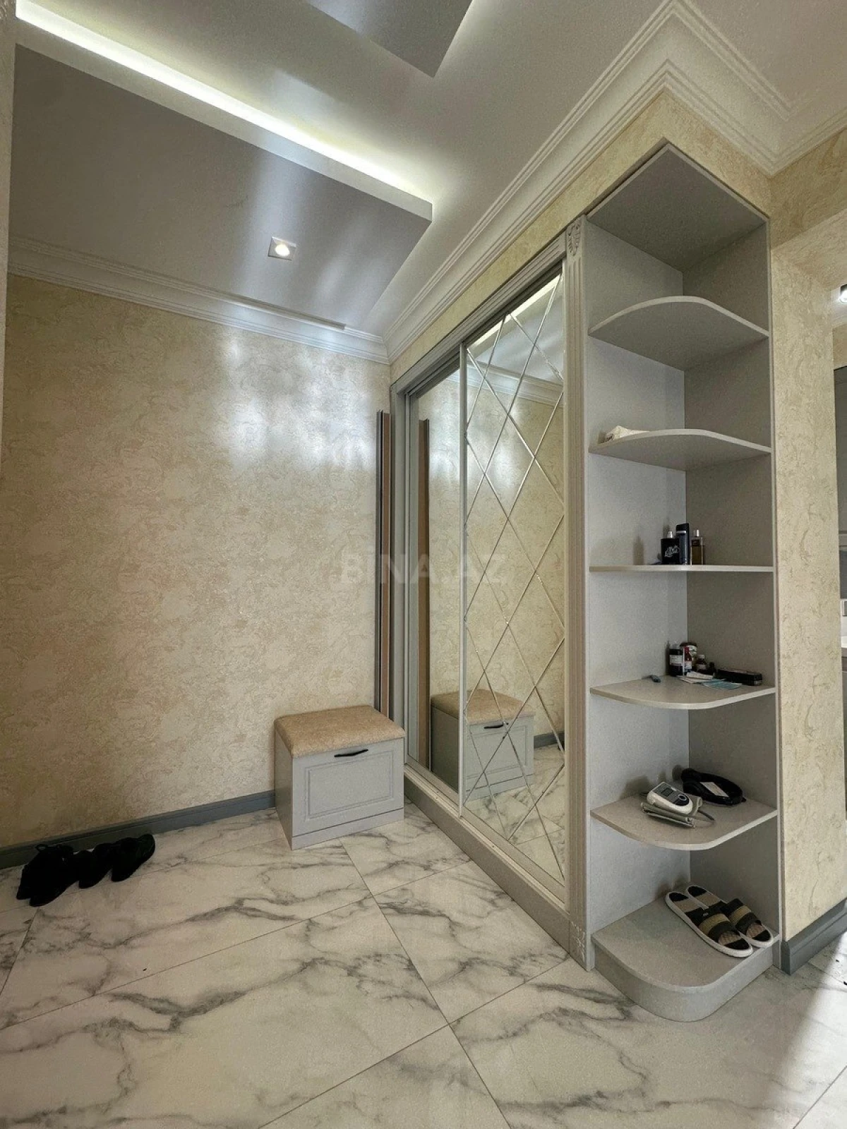 Kirayə verilir 3 otaqlı mənzil 110 m²