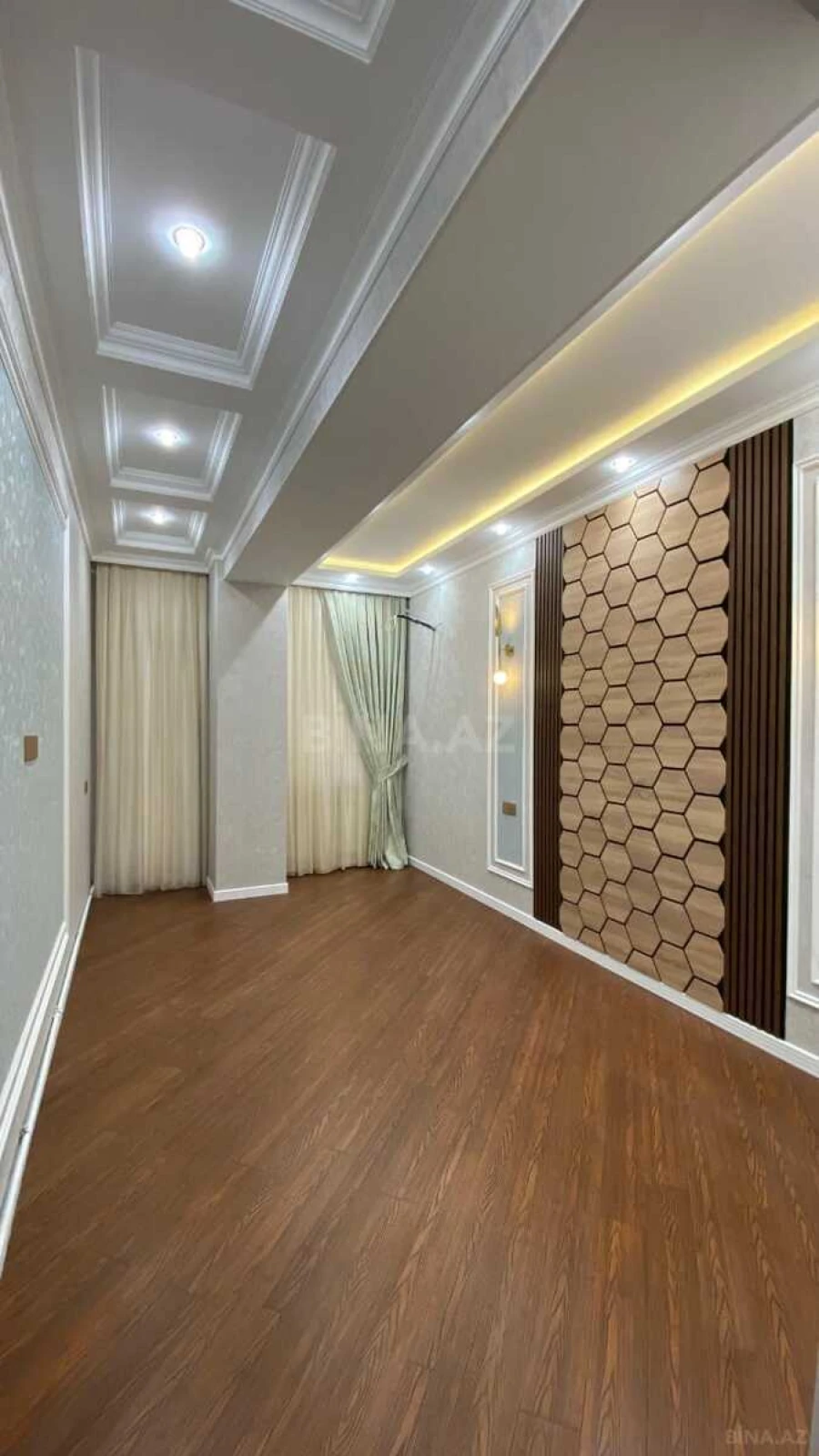 Satılır 3 otaqlı mənzil 104 m²