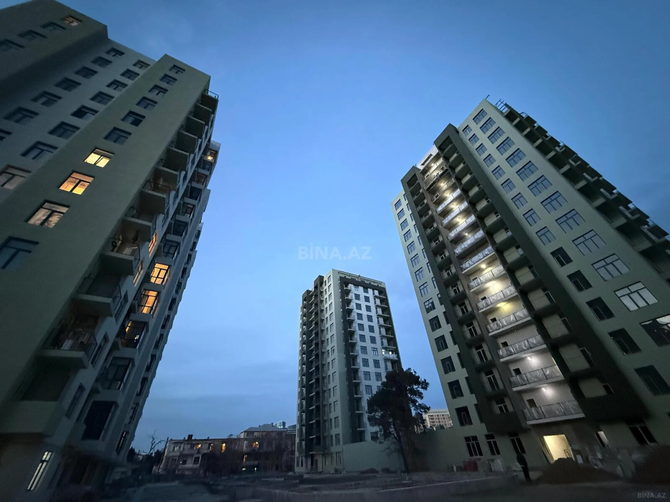 Satılır 3 otaqlı mənzil 108 m²