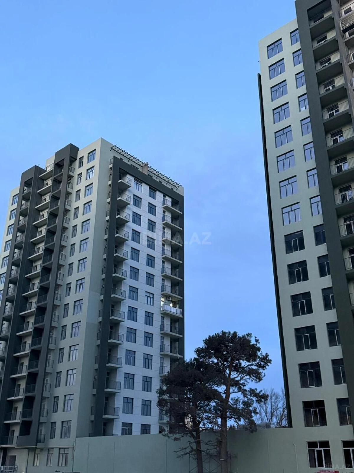 Satılır 3 otaqlı mənzil 108 m²