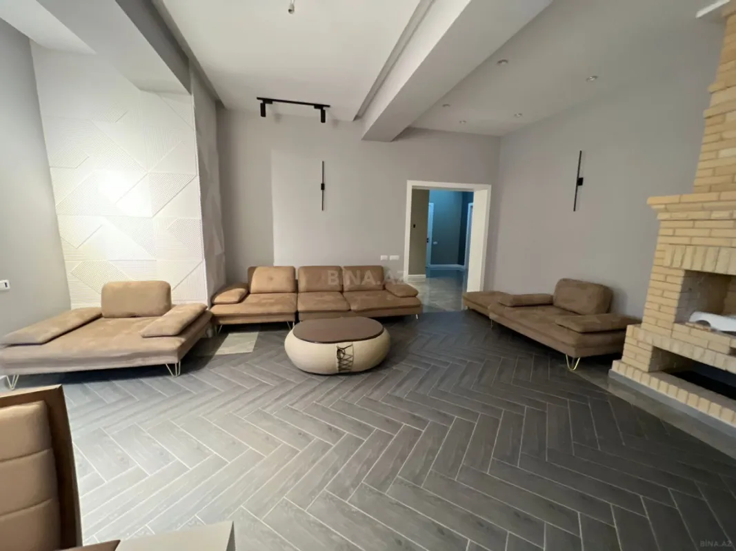 Satılır 8 otaqlı həyət evi 300 m²