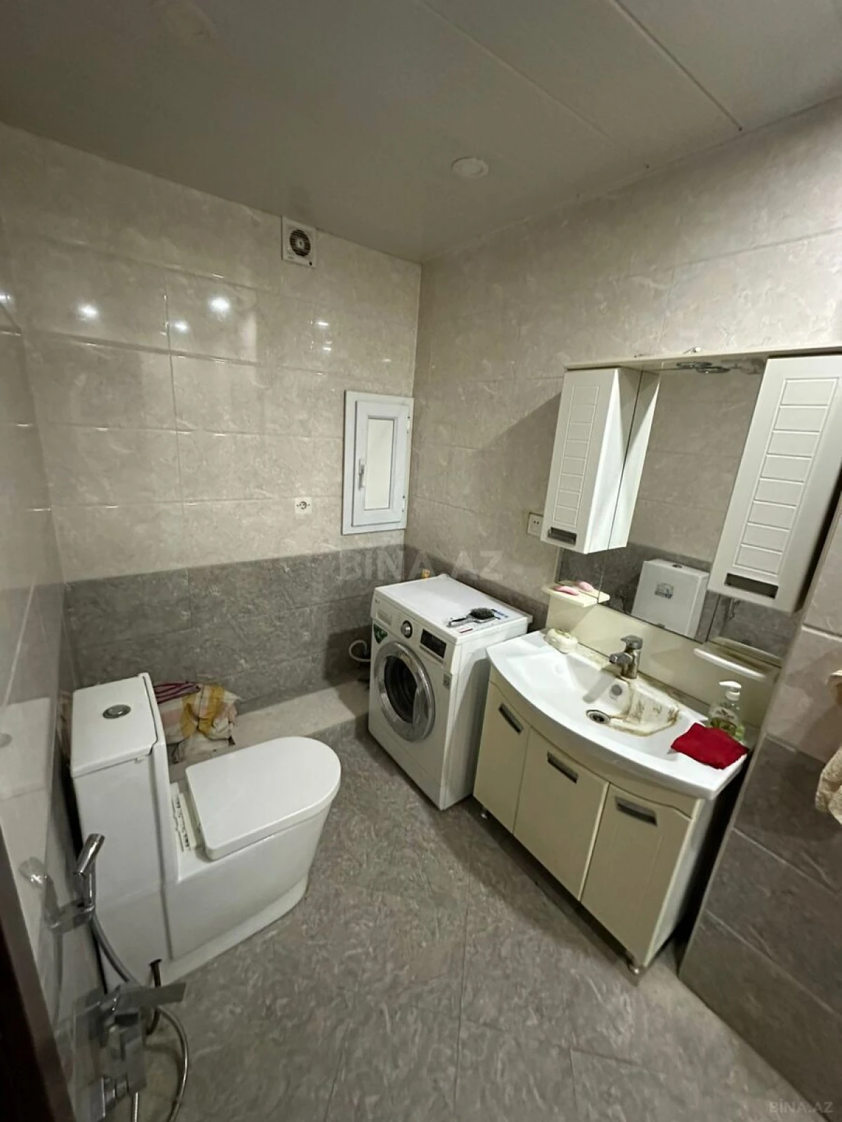Kirayə verilir 2 otaqlı mənzil 55 m²