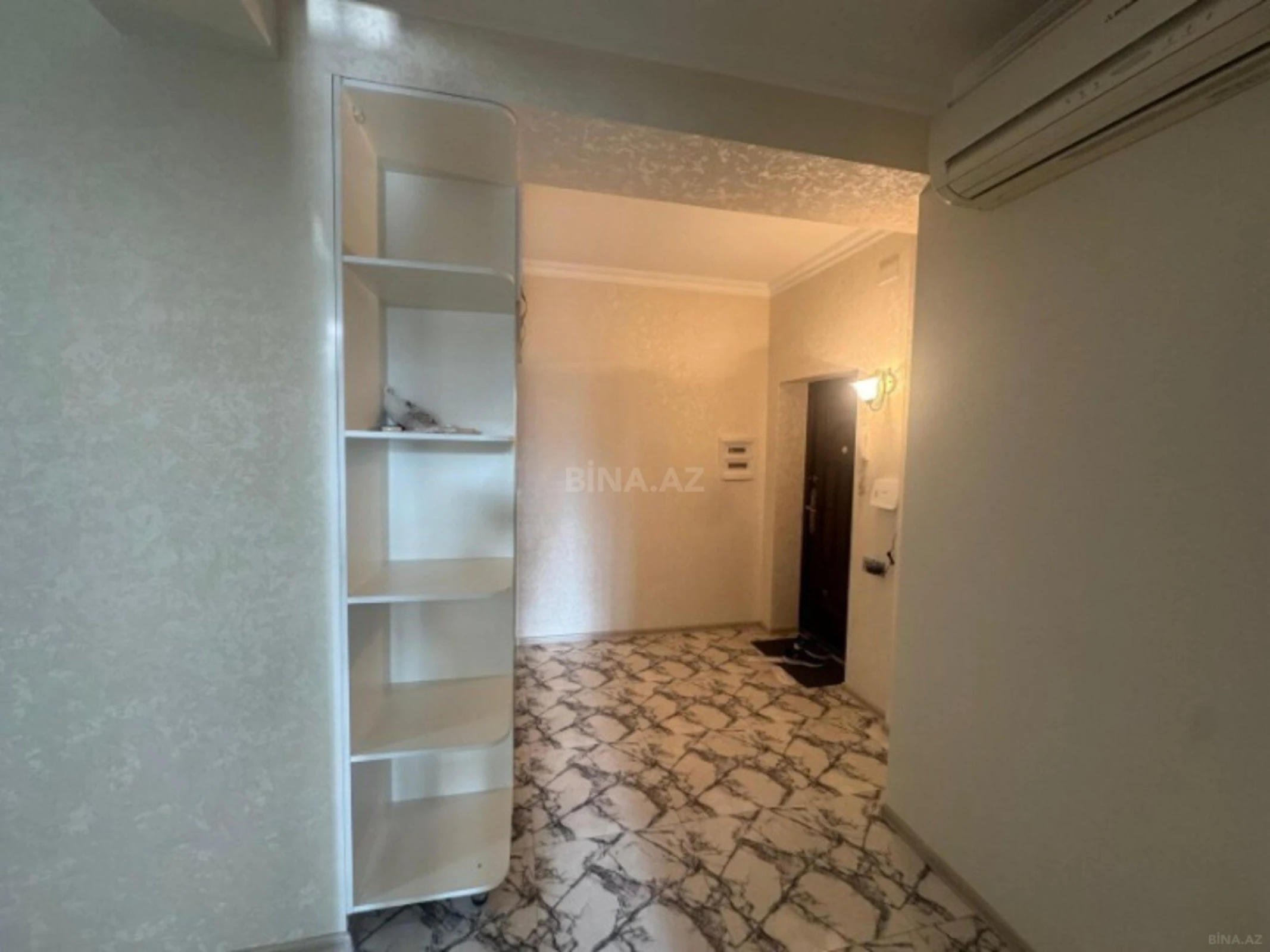 Kirayə verilir 2 otaqlı mənzil 110 m²