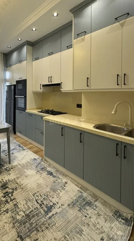 Kirayə verilir 3 otaqlı mənzil 98 m²