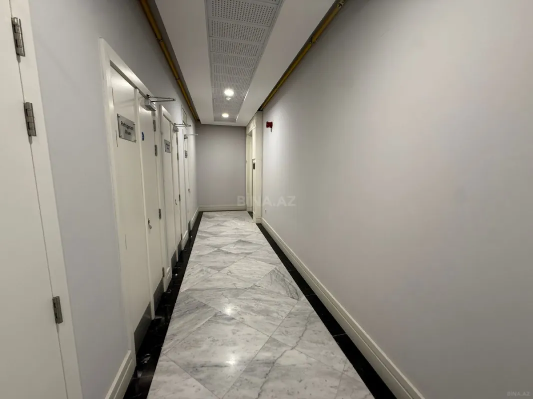 Satılır 3 otaqlı mənzil 143 m²