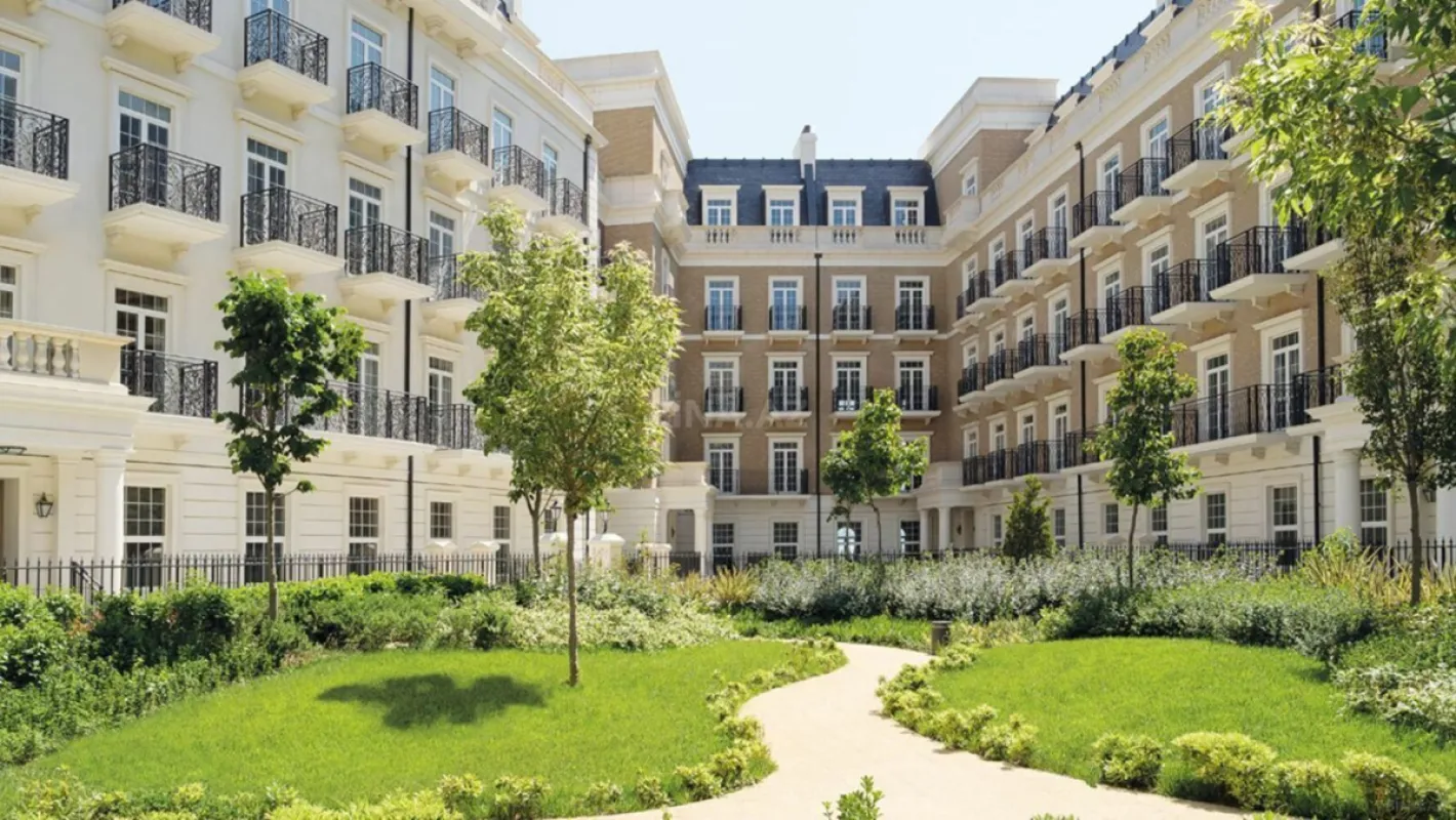 Satılır 3 otaqlı mənzil 143 m²