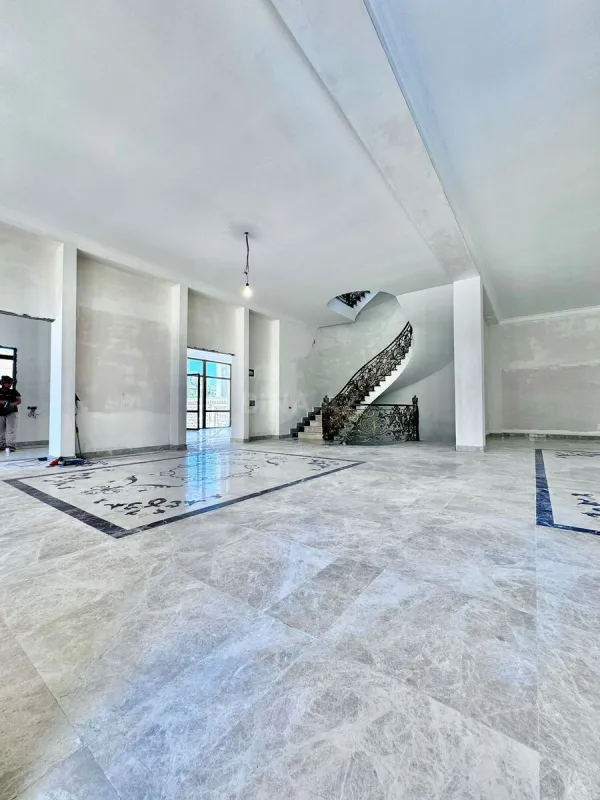 Satılır 5 otaqlı həyət evi 385 m²