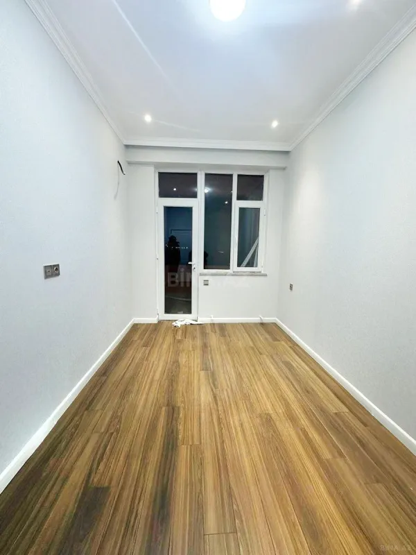 Satılır 2 otaqlı mənzil 55 m²