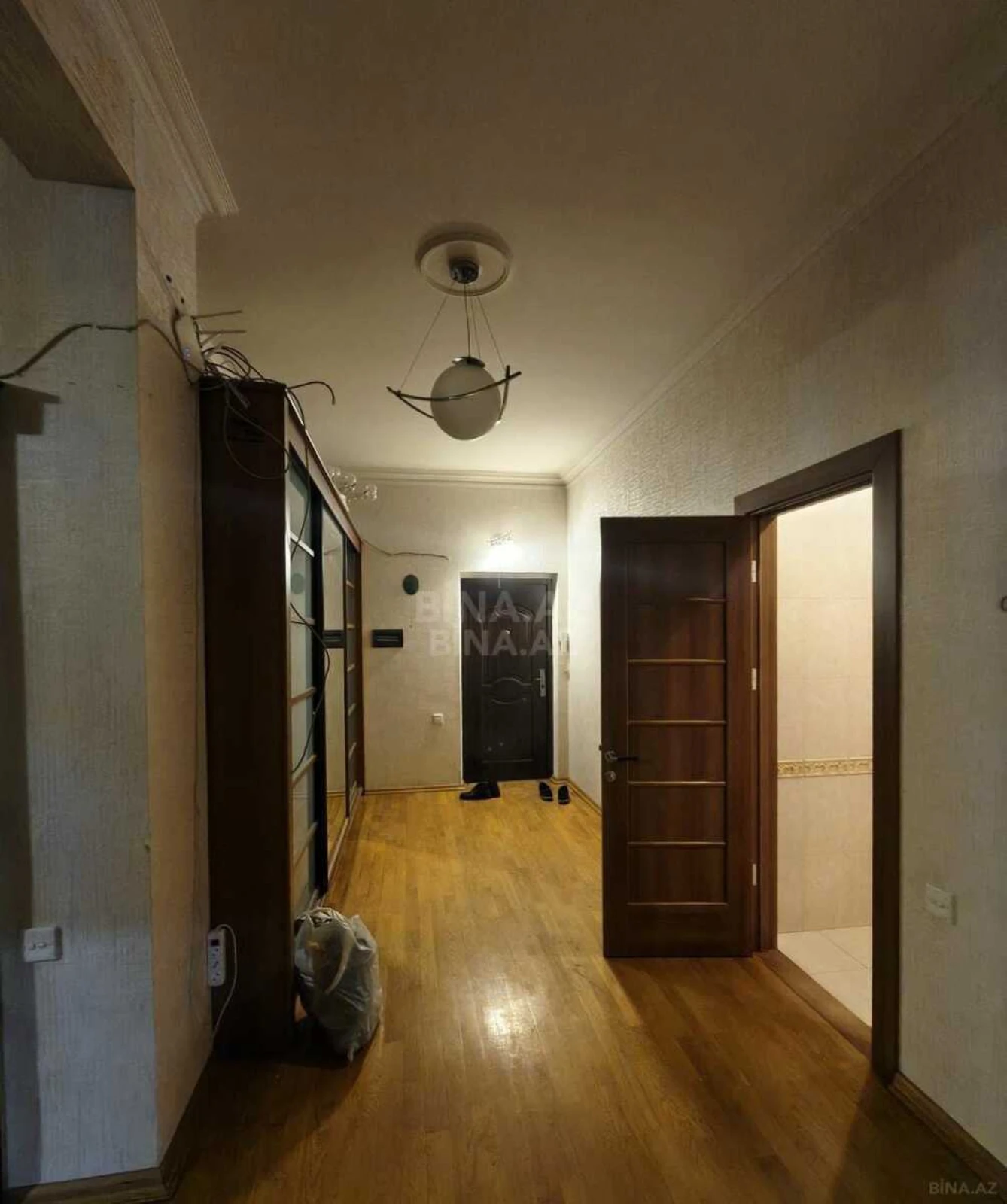 Kirayə verilir 3 otaqlı mənzil 185 m²